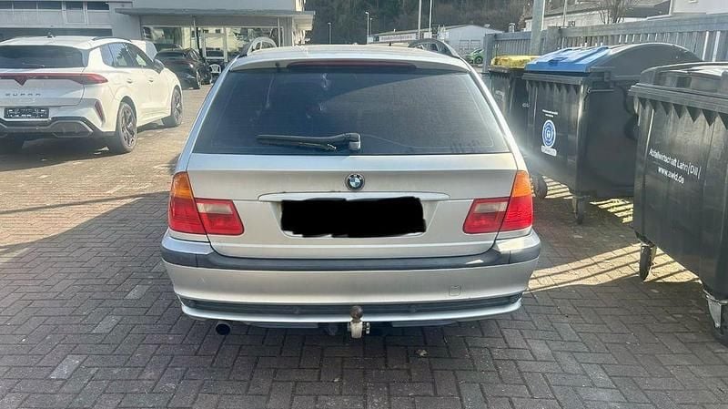 Gebraucht BMW 318 118 PS (86 kW) 2001 Silber Kombi