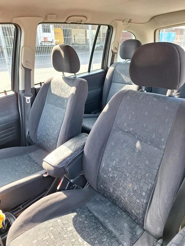 Gebraucht Opel Zafira 101 PS (74 kW) 2002 Schwarz Van / Kleinbus