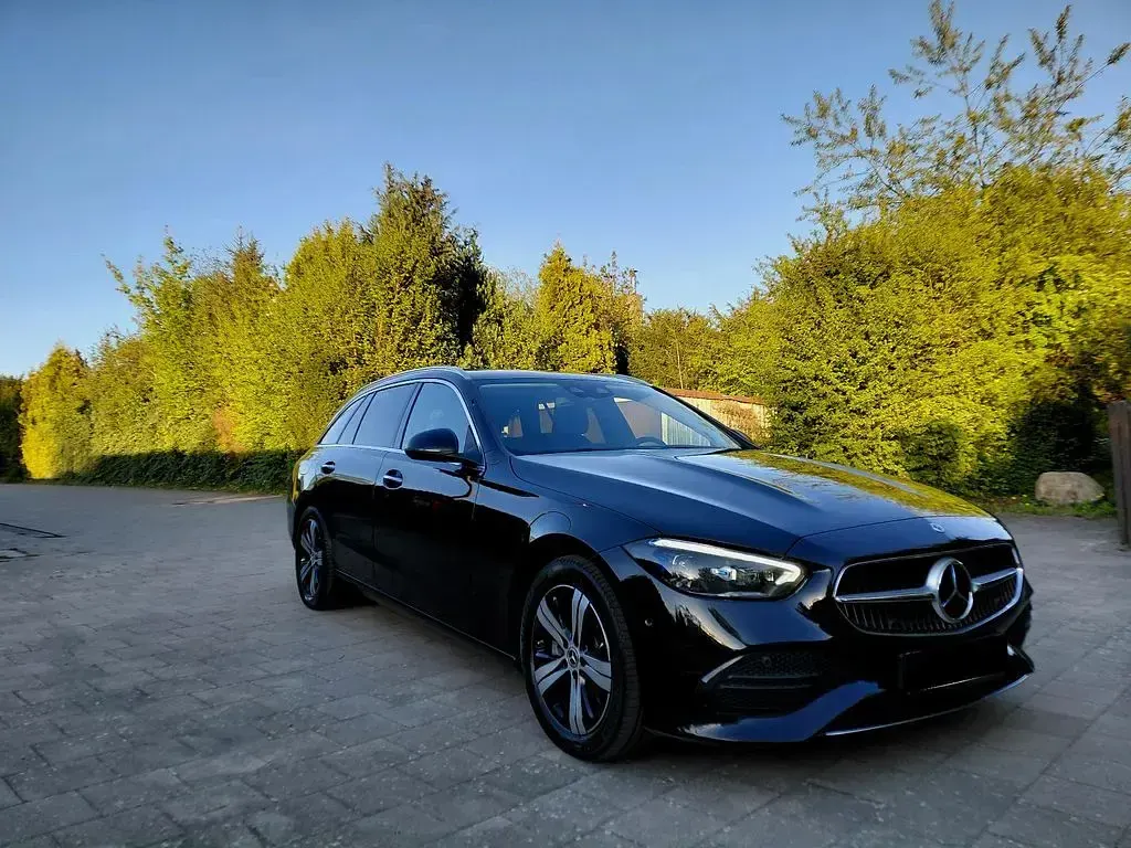 Gebraucht Mercedes C300 286 PS (210 kW) 2021 Schwarz Limousine