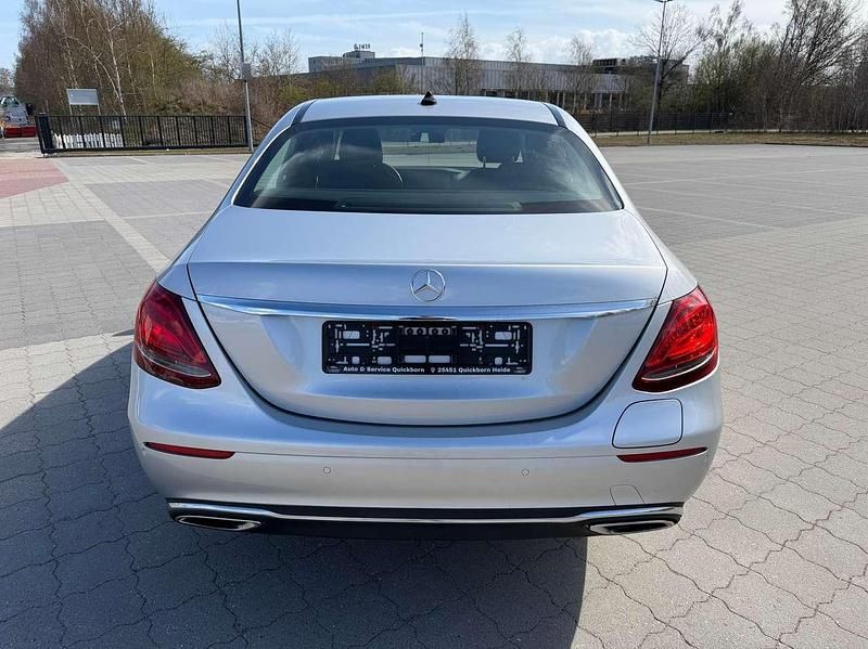 Gebraucht Mercedes E350 286 PS (210 kW) 2018 Iridiumsilber  metalliclack Limousine