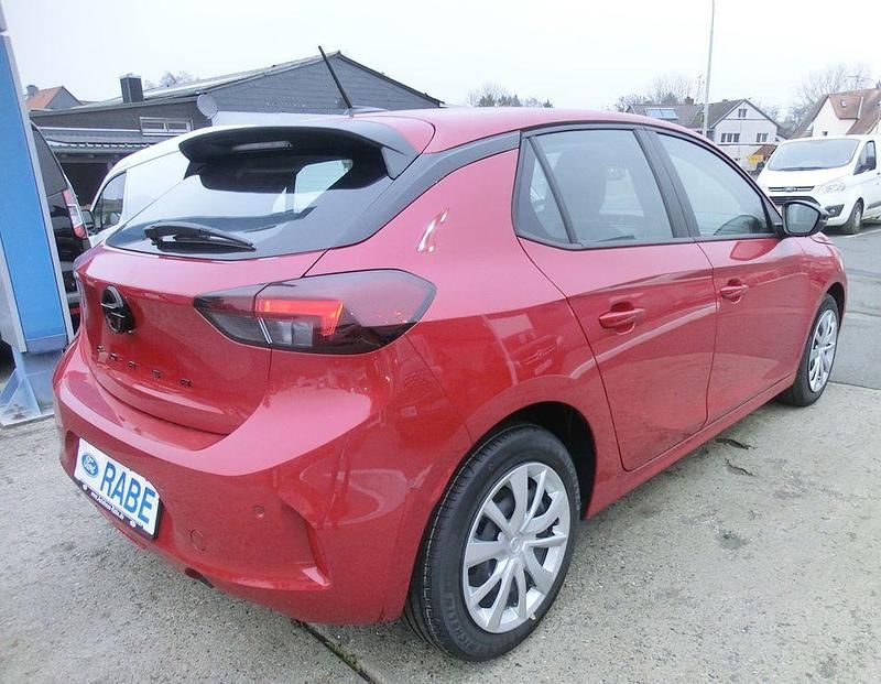 Neu Opel Corsa 101 PS (74 kW) 2025 Rot Limousine