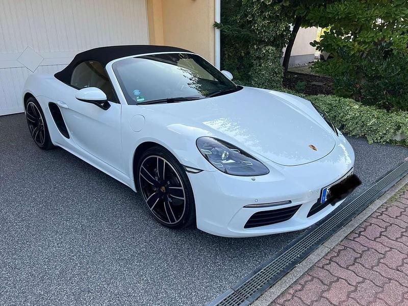 Weiß Gebraucht 2016 Porsche 718 Boxster Cabrio | 50.900 € (Guter Preis) - Bild 1/4