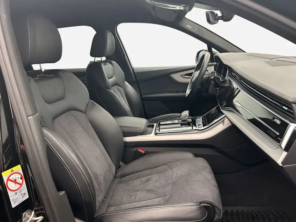 Gebraucht Audi Q7 Competition 286 PS (210 kW) 2023 Mythosschwarz metallic SUV