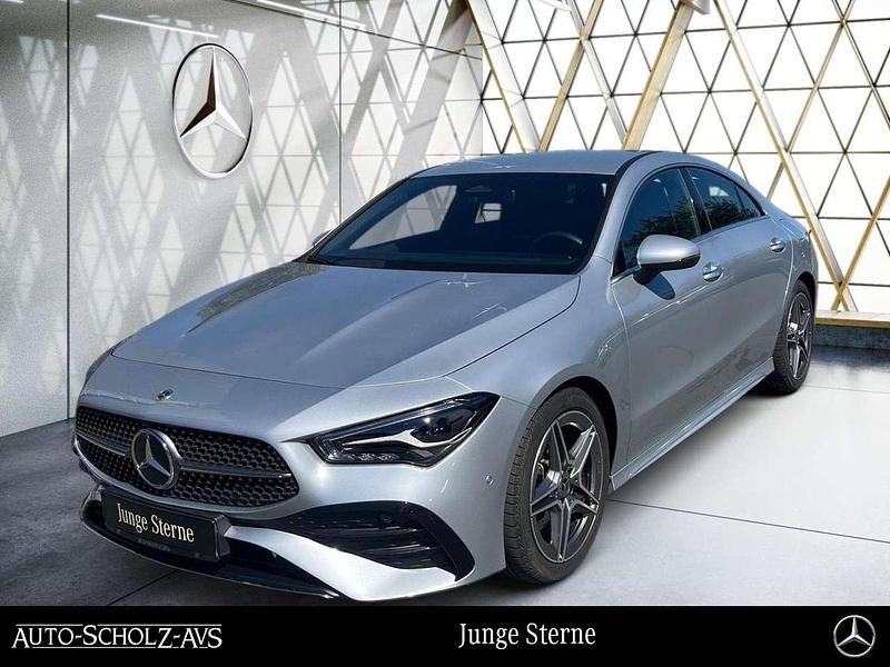 Metalliclack hightechsilber Gebraucht 2024 Mercedes CLA220 AMG Limousine | 38.499 € (Fairer Preis) - Bild 1/3