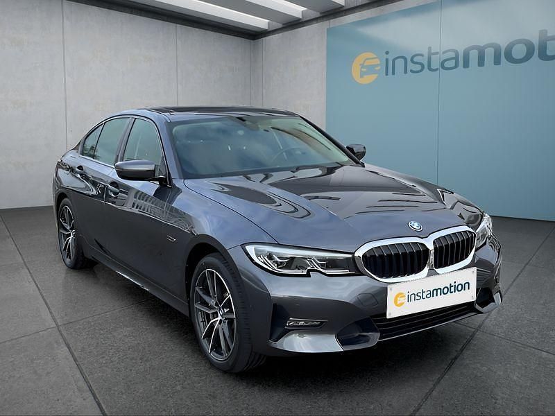 Gebraucht BMW 330e 292 PS (214 kW) 2022 Grau Limousine