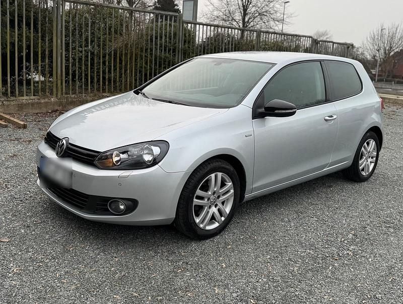 Gebraucht VW Golf VI Match 86 PS (63 kW) 2012 Silber Kleinwagen