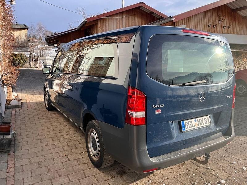 Gebraucht Mercedes Vito 114 PS (83 kW) 2017 Blau Van