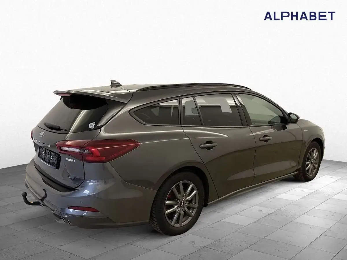 Gebraucht Ford Focus ST-Line 155 PS (114 kW) 2023 Grau Kombi