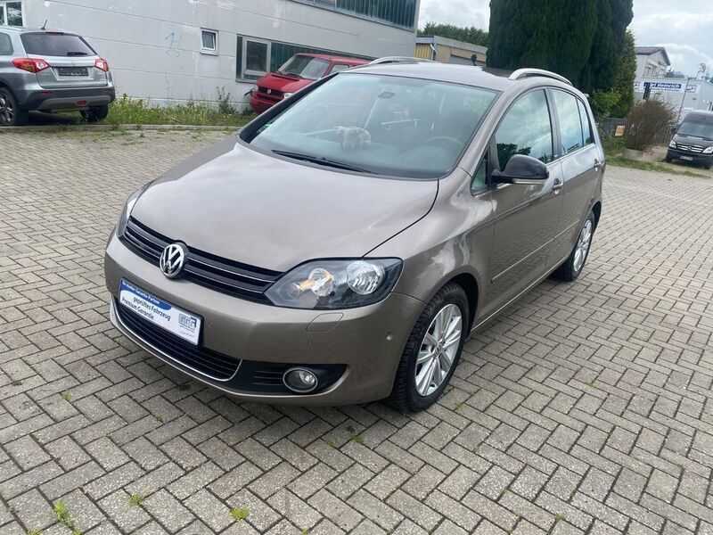 Braun Gebraucht 2011 VW Golf Plus Style Van / Kleinbus | 9.980 € (Fairer Preis) - Bild 1/4