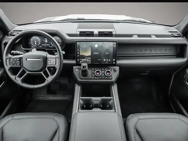 Gebraucht Land Rover Defender HSE Dynamic 249 PS (183 kW) 2025 Manufacturer SUV