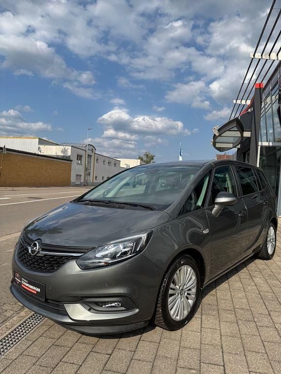 Grau Gebraucht 2018 Opel Zafira Van / Kleinbus | 14.990 € (Guter Preis) - Bild 1/4
