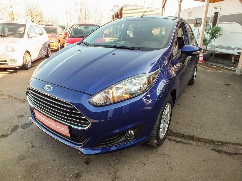 Gebraucht Ford Fiesta SYNC Edition 101 PS (74 kW) 2014 Blau Kleinwagen