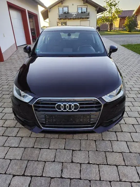Używany Audi A1 Sport 95 KM (69 kW) 2016 Czerwony Hatchback
