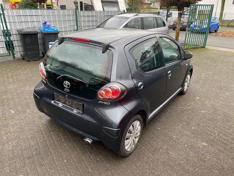Gebraucht Toyota Aygo 68 PS (50 kW) 2009 Grau Kleinwagen