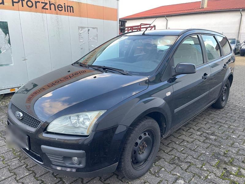 Schwarz Gebraucht 2007 Ford Focus Ambiente Kombi | 690 € (Guter Preis) - Bild 1/4