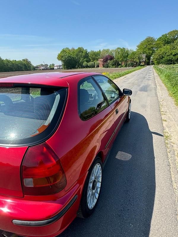 Gebraucht Honda Civic 75 PS (55 kW) 1997 Rot Coupé