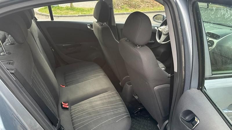 Gebraucht Opel Corsa 80 PS (58 kW) 2008 Silber Kleinwagen