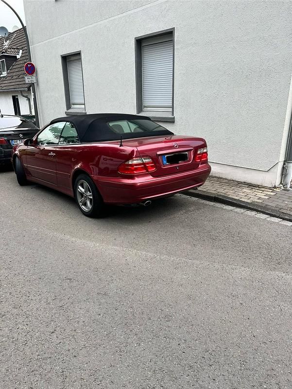 Rot Gebraucht 2001 Mercedes CLK320 Cabrio | 3.890 € (Superpreis) - Bild 1/4