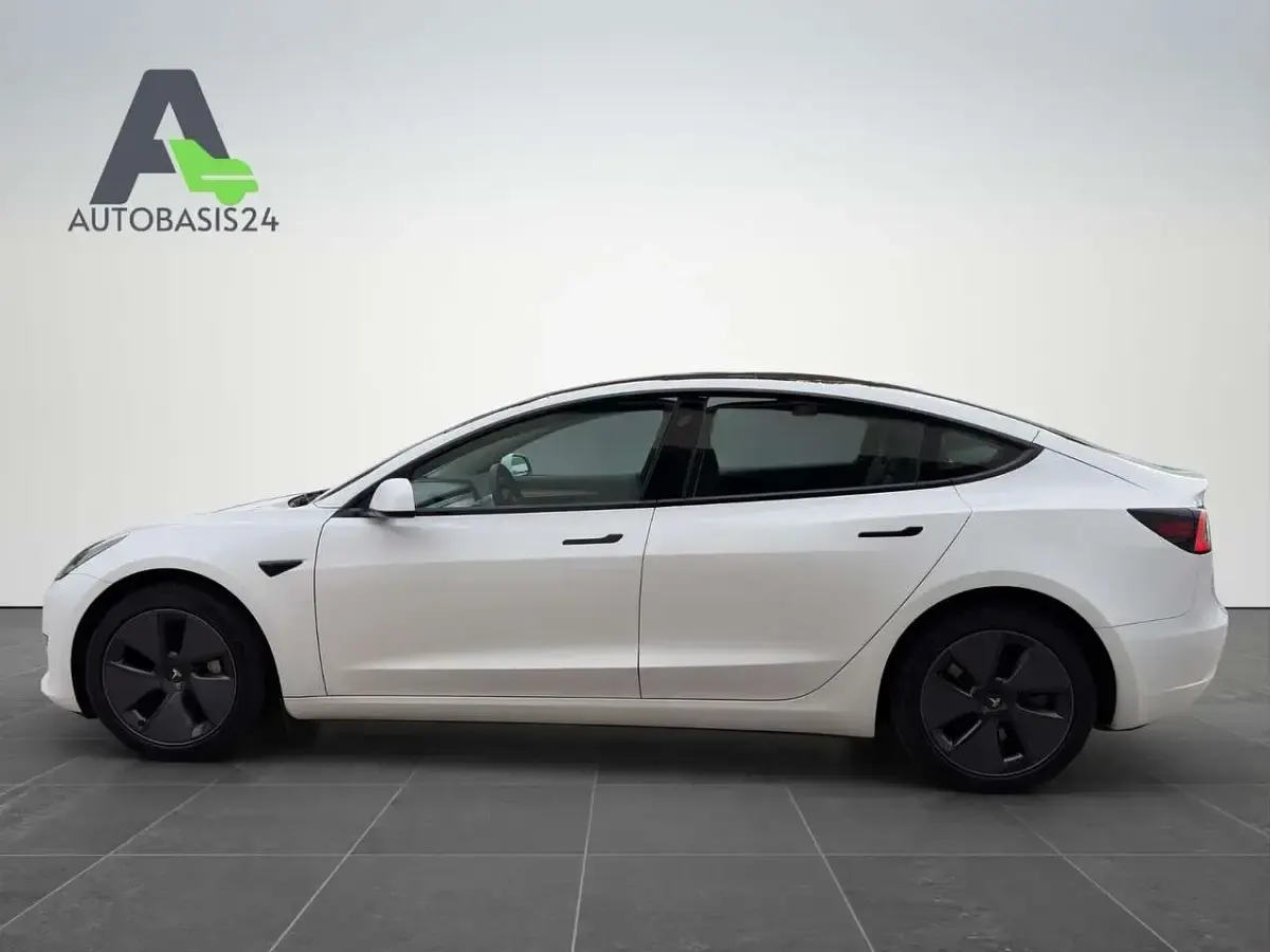 Gebraucht Tesla Model 3 324 kW (441 PS) 2022 Weiß Limousine