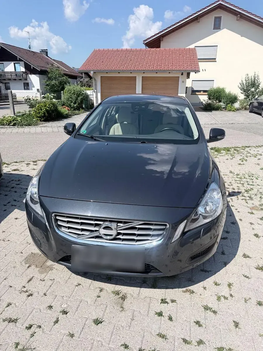 Gebraucht Volvo V60 179 PS (131 kW) 2011 Beige Kombi