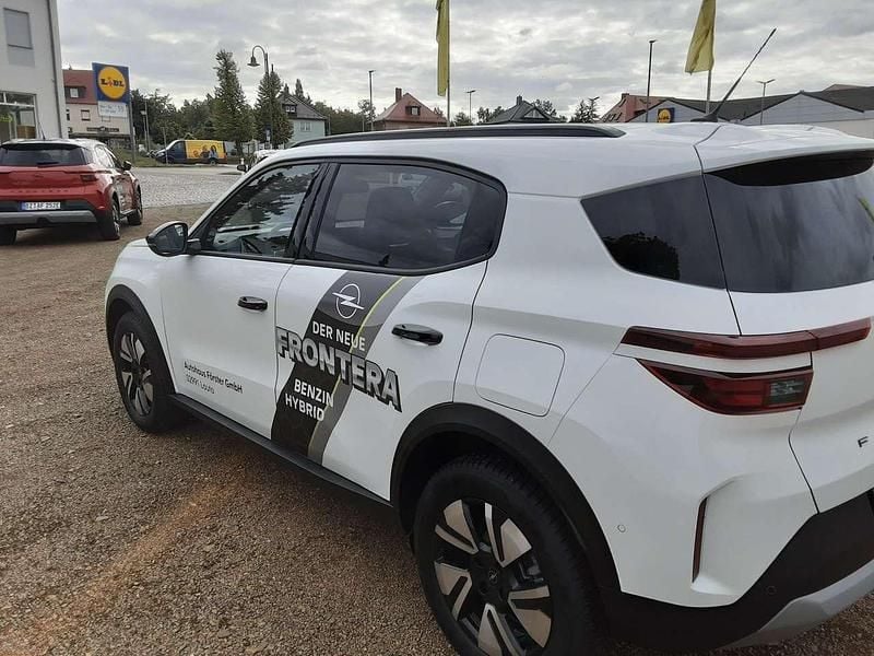 Neu Opel Frontera 136 PS (100 kW) 2025 Arktis weiß SUV