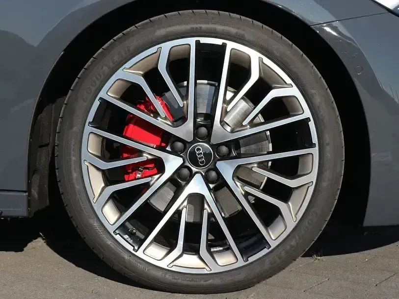 Gebraucht Audi A5 Edition .1 204 PS (150 kW) 2024 Magnetgrau Kombi