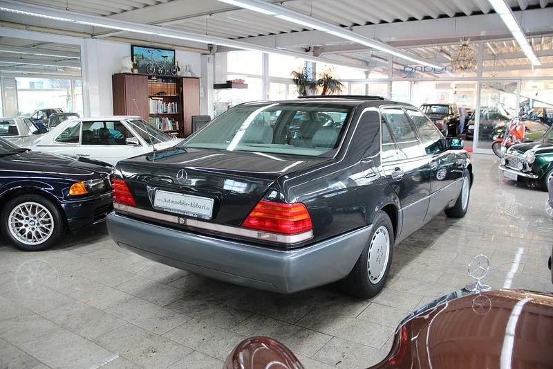 Gebraucht Mercedes S320 231 PS (169 kW) 1992 Schwarz Limousine