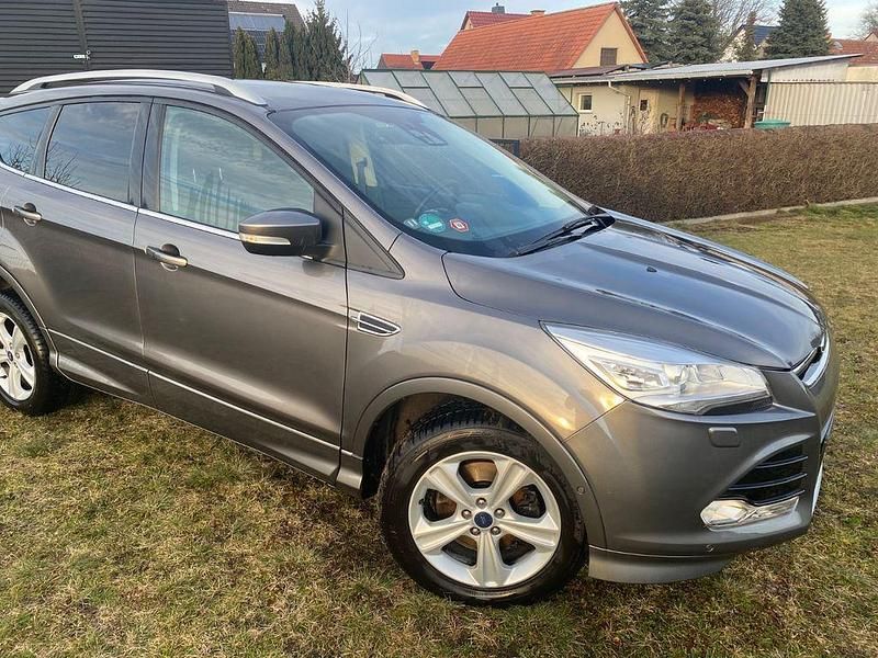 Gebraucht Ford Kuga Titanium 163 PS (119 kW) 2014 Grau SUV