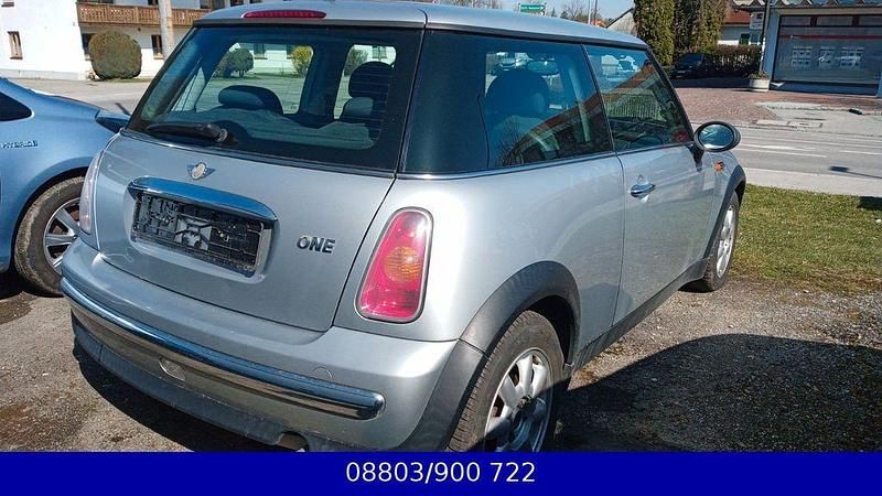 Gebraucht Mini ONE 90 PS (66 kW) 2003 Silber Kleinwagen