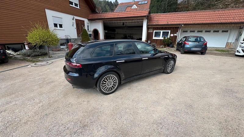 Gebraucht Alfa Romeo 159 Ti 260 PS (191 kW) 2011 Schwarz Kombi
