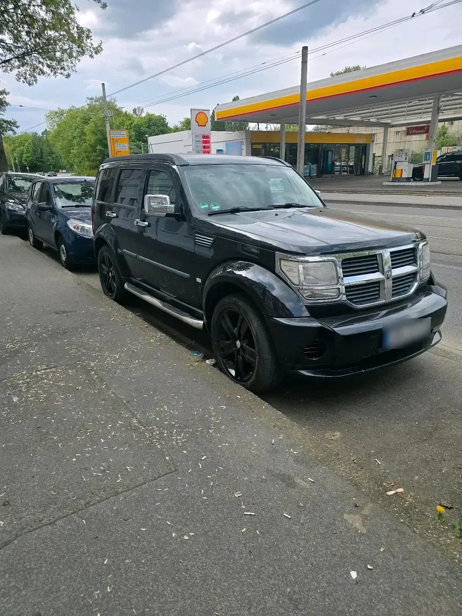 Second-hand Dodge Nitro 177 CP (130 kW) 2008 Negru SUV