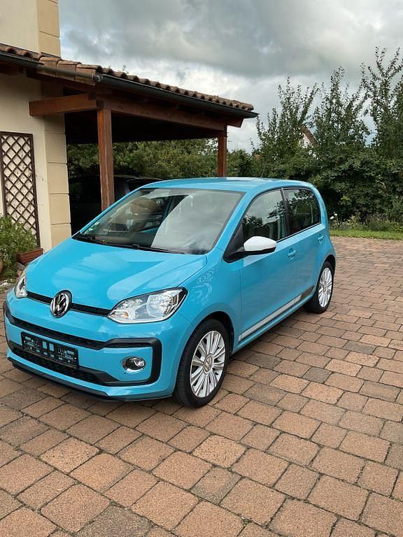 Blau Gebraucht 2017 VW up! high up! Kleinwagen | 10.450 € (Guter Preis) - Bild 1/4
