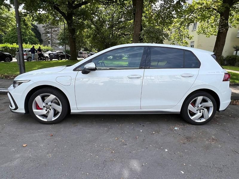 Gebraucht VW Golf VIII GTE 245 PS (180 kW) 2021 Weiß Limousine