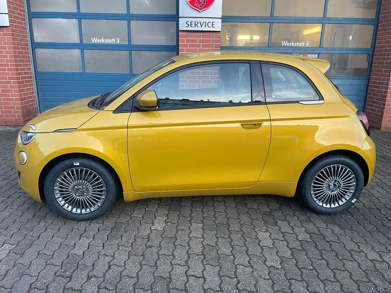 Neu Fiat 500 65 PS (47 kW) 2026 Grün