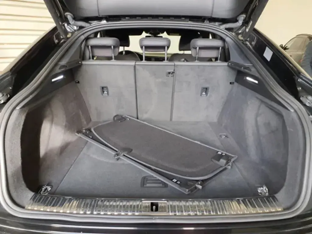Usata Audi e-tron Sportback Ambiente 300 kW (408 CV) 2023 Nero SUV