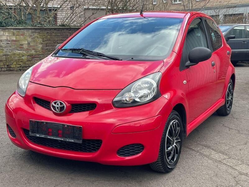Rot Gebraucht 2010 Toyota Aygo Basis Kleinwagen | 2.250 € (Guter Preis) - Bild 1/4