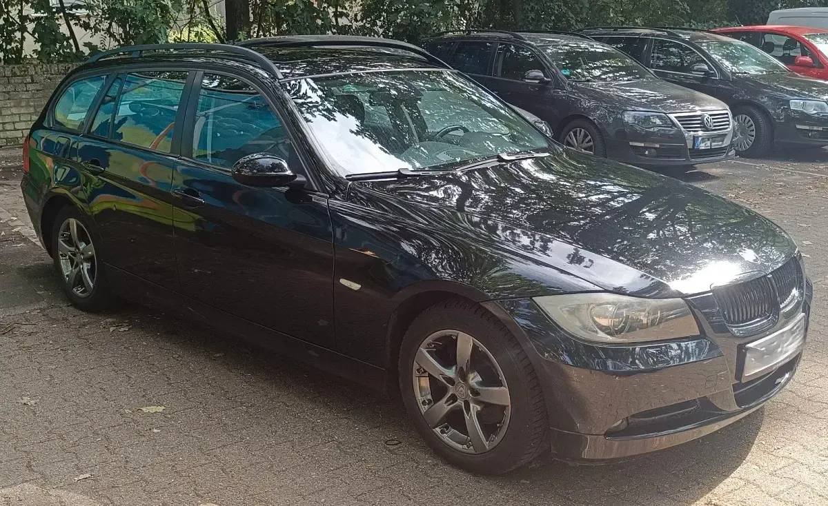 Gebraucht BMW 320 150 PS (110 kW) 2007 Schwarz Kombi