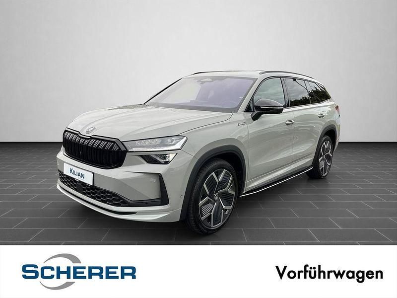 Stahlgrau Neu 2025 Skoda Kodiaq SportLine SUV | 57.890 € (Teuer) - Bild 1/4