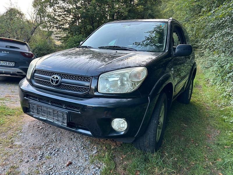 Schwarz Gebraucht 2004 Toyota RAV4 Sol SUV | 5.500 € (Etwas zu teuer) - Bild 1/3