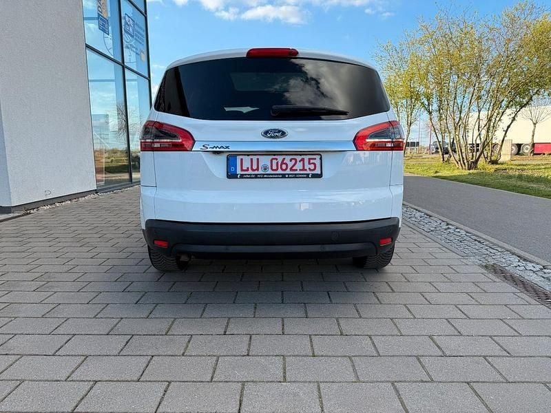 Gebraucht Ford S-MAX Titanium 163 PS (119 kW) 2011 Weiß Van / Kleinbus