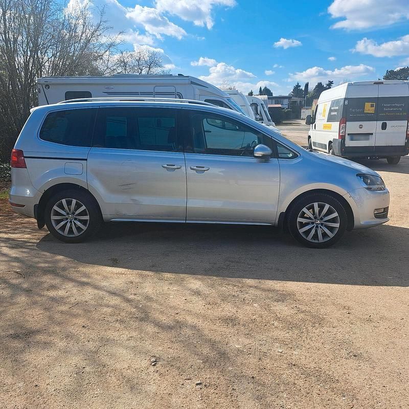 Gebraucht VW Sharan 140 PS (102 kW) 2012 Silber Van / Kleinbus