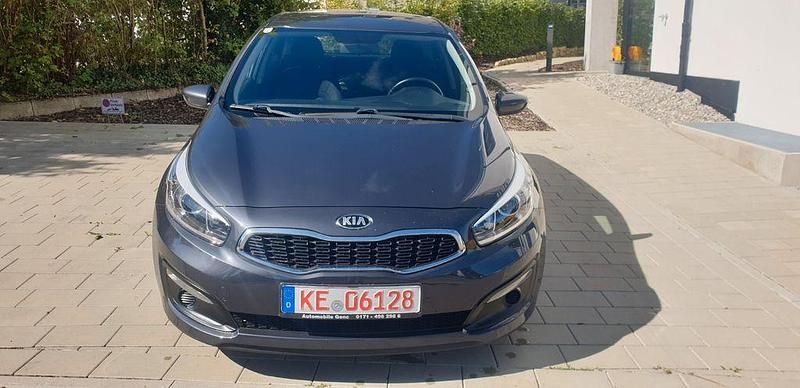 Gebraucht 2017 Kia Ceed Limousine | 8.990 € (Fairer Preis) - Bild 1/4
