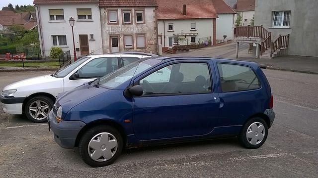 Gebraucht Renault Twingo Liberty 75 PS (55 kW) 1997 Blau metallic Kleinwagen