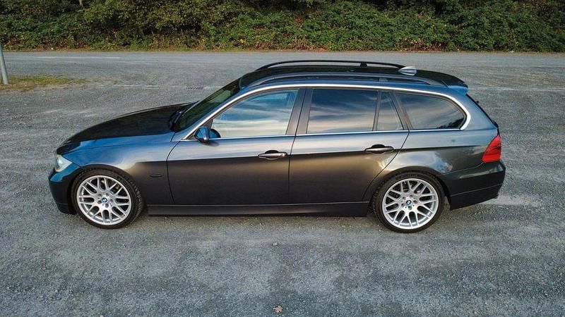 Gebraucht BMW 325 Performance 218 PS (160 kW) 2008 Grau Limousine