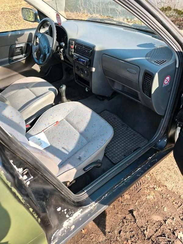 Gebraucht VW Caddy 75 PS (55 kW) 1999 Grün Van / Kleinbus