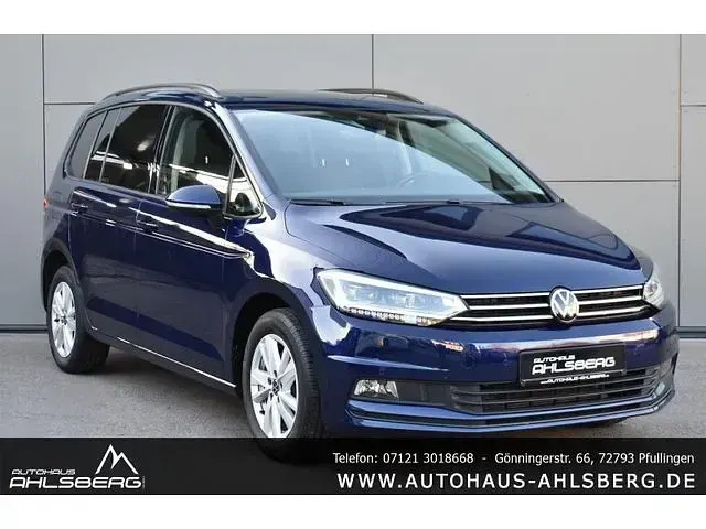 Gebraucht VW Touran Comfortline 150 PS (110 kW) 2024 Atlantik blue Van / Kleinbus