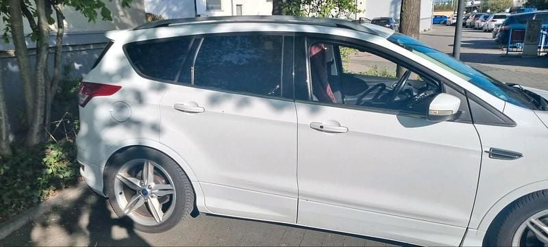 Second-hand Ford Kuga 162 CP (119 kW) 2014 Alb SUV