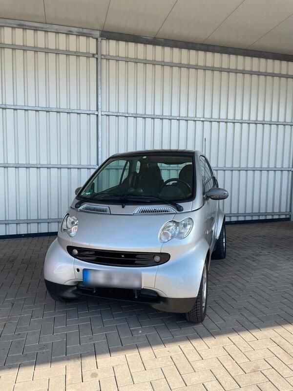 Silber Gebraucht 2002 Smart ForTwo Coupé Kleinwagen | 1.000 € (Guter Preis) - Bild 1/4