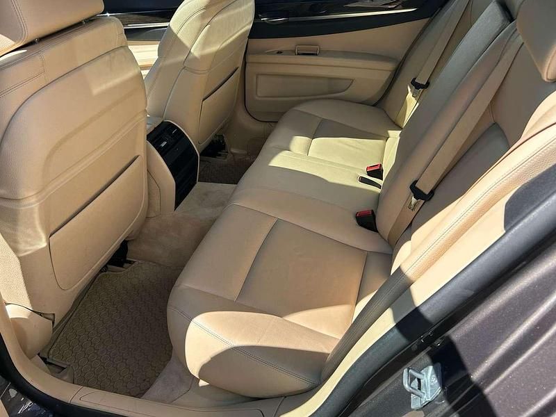 Gebraucht BMW 730 258 PS (189 kW) 2013 Limousine