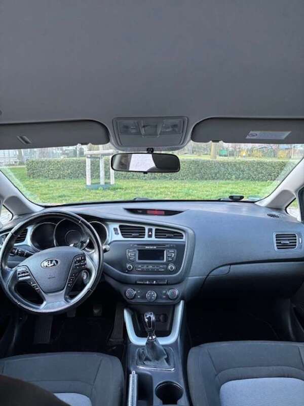 Braun Gebraucht 2013 Kia Ceed Sportswagon DREAM-TEAM Edition Kombi | 8.500 € (Fairer Preis) - Bild 1/4